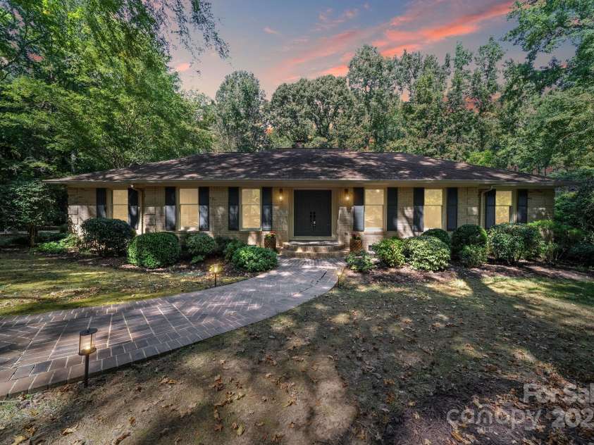 1676 Partridge Circle, Lancaster, SC 29720.  MLS# CAR4296383, YatesRealty ID 4949. Twilght