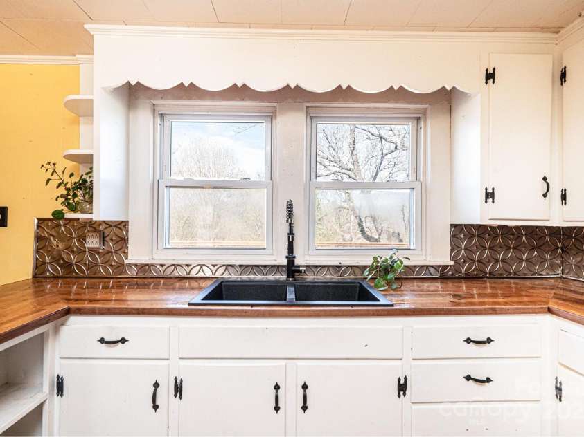 4010 LittleJohn Church Road, Lenoir, NC 28645.  MLS# CAR4235079, YatesRealty ID 4949. 