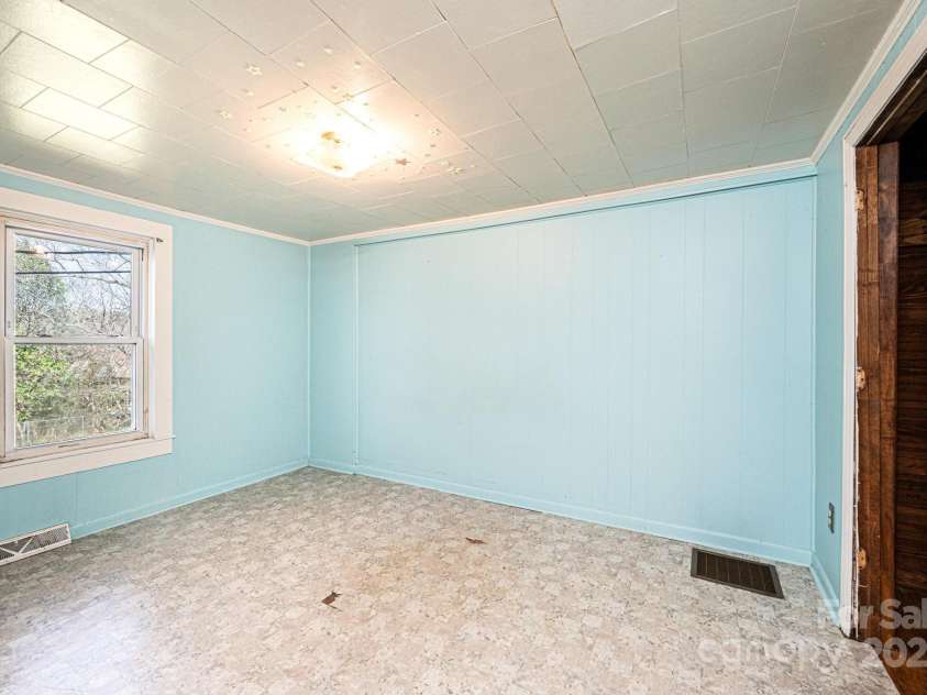 4010 LittleJohn Church Road, Lenoir, NC 28645.  MLS# CAR4235079, YatesRealty ID 4949. 