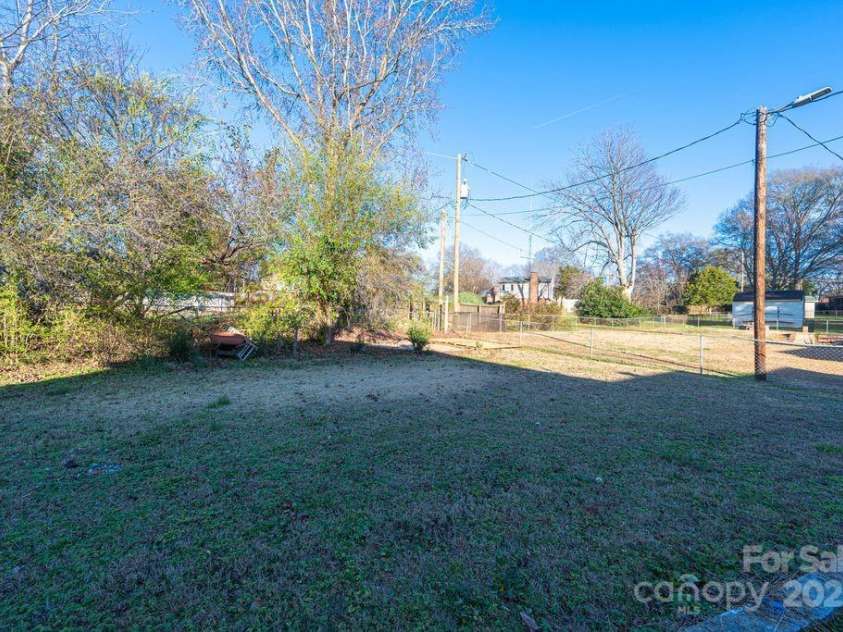 4420 Coachwood Lane, Gastonia, NC 28056.  MLS# CAR4330868, YatesRealty ID 4949. 