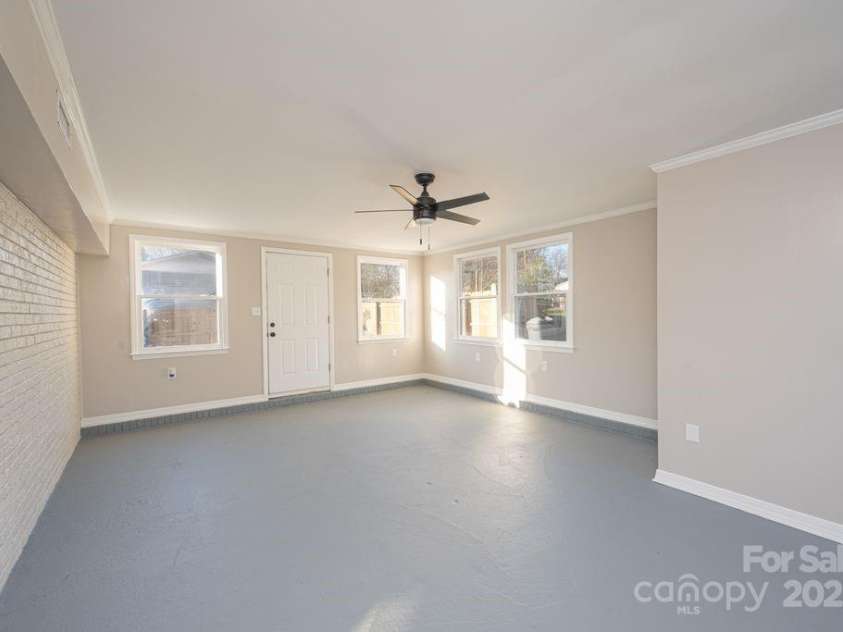4420 Coachwood Lane, Gastonia, NC 28056.  MLS# CAR4330868, YatesRealty ID 4949. 