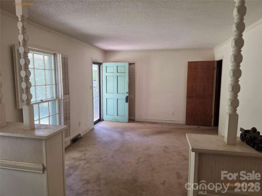 7616 Christie Lane, Charlotte, NC 28217.  MLS# CAR4422699, YatesRealty ID 49491. 