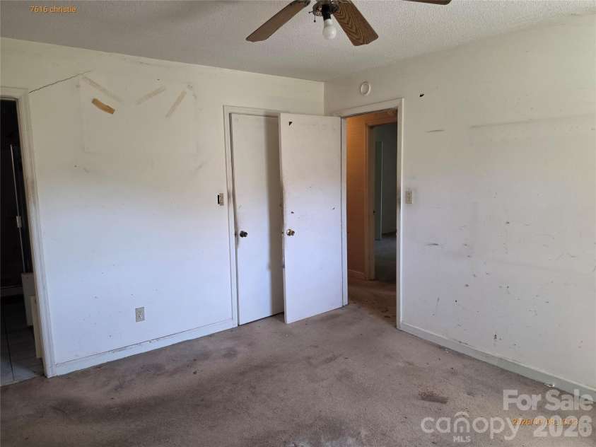 7616 Christie Lane, Charlotte, NC 28217.  MLS# CAR4422699, YatesRealty ID 49491. 