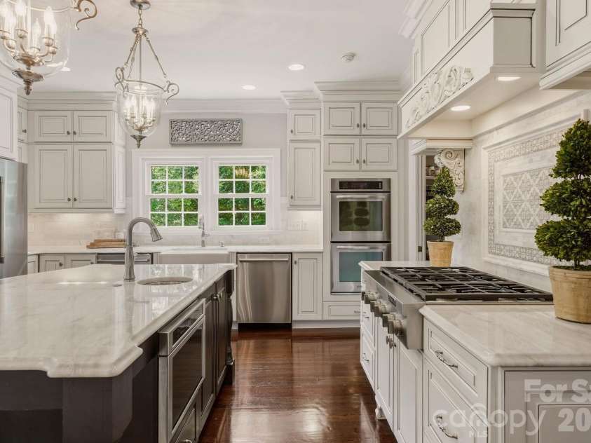 2611 Oakmeade Drive, Charlotte, NC 28270.  MLS# CAR4416855, YatesRealty ID 49493. Kitchen