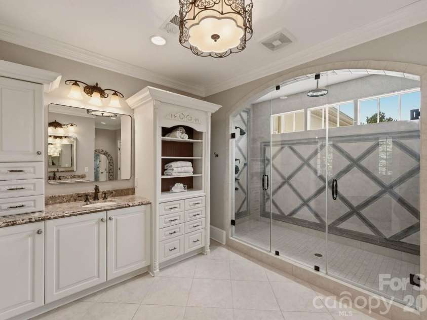 2611 Oakmeade Drive, Charlotte, NC 28270.  MLS# CAR4416855, YatesRealty ID 49493. Primary bathroom