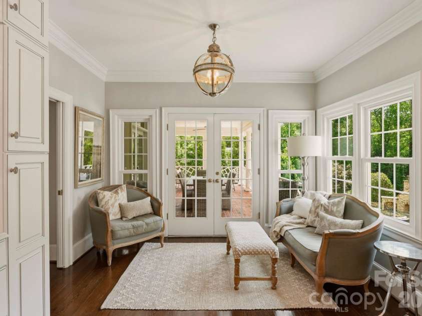 2611 Oakmeade Drive, Charlotte, NC 28270.  MLS# CAR4416855, YatesRealty ID 49493. Sitting room