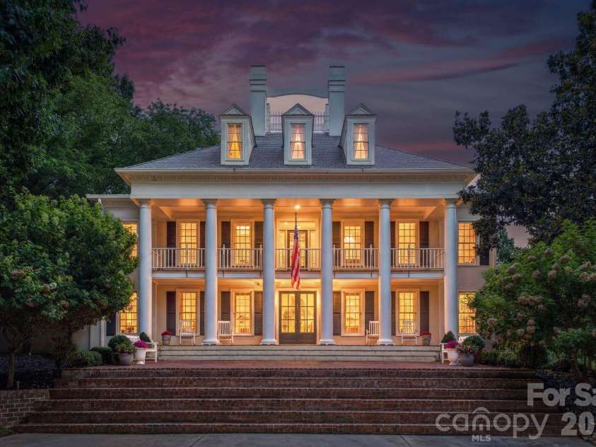 2611 Oakmeade Drive, Charlotte, NC 28270.  MLS# CAR4416855, YatesRealty ID 49493. Twilight exterior