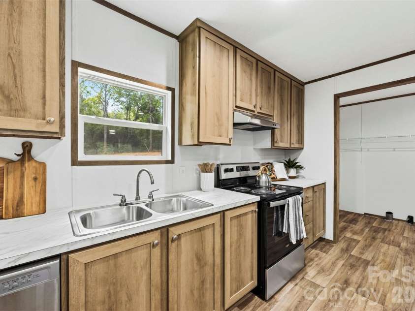1280 Forest Ridge Road, Bessemer City, NC 28016.  MLS# CAR4422357, YatesRealty ID 49495. 
