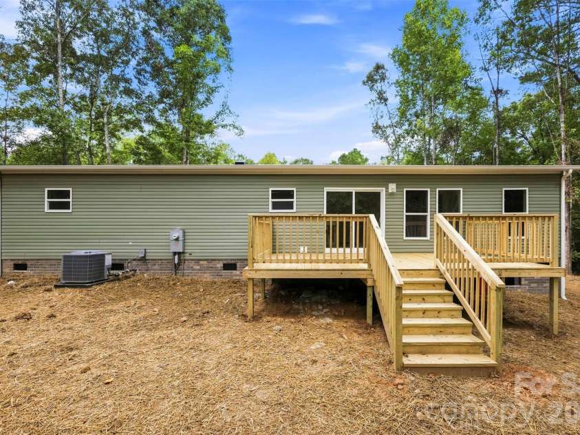 1280 Forest Ridge Road, Bessemer City, NC 28016.  MLS# CAR4422357, YatesRealty ID 49495. 