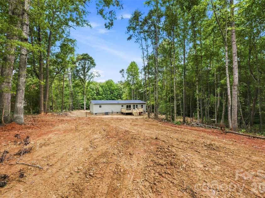 1280 Forest Ridge Road, Bessemer City, NC 28016.  MLS# CAR4422357, YatesRealty ID 49495. 