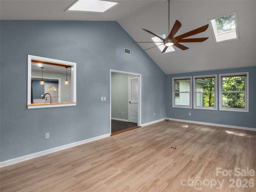 921 Indian Hill Road, Hendersonville, NC 28791.  MLS# CAR4421924, YatesRealty ID 49496. 