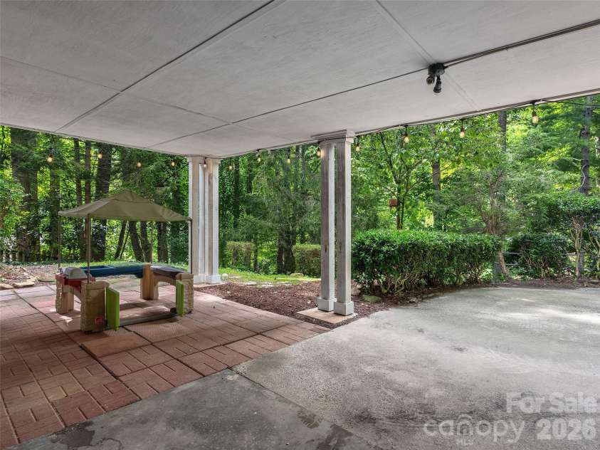 921 Indian Hill Road, Hendersonville, NC 28791.  MLS# CAR4421924, YatesRealty ID 49496. 