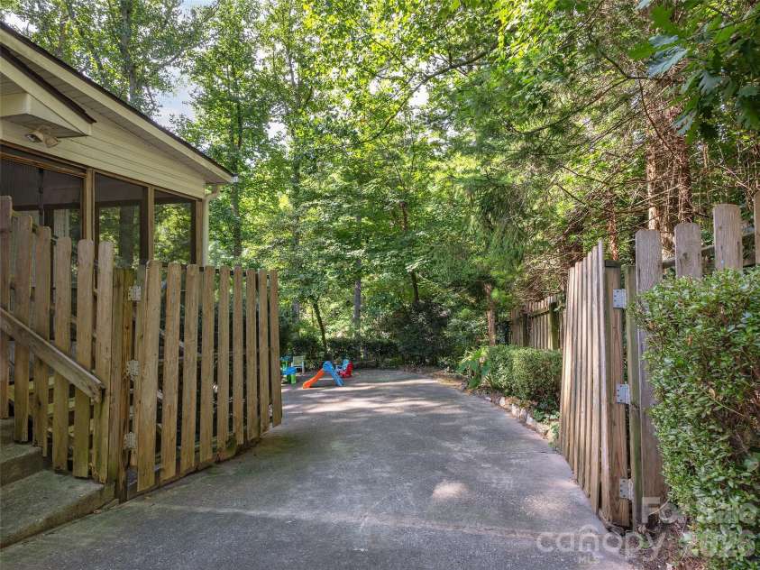 921 Indian Hill Road, Hendersonville, NC 28791.  MLS# CAR4421924, YatesRealty ID 49496. 