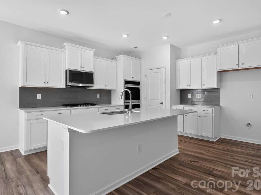 384 Waxhaw Village Road, Lancaster, SC 29720.  MLS# CAR4422735, YatesRealty ID 49499. 