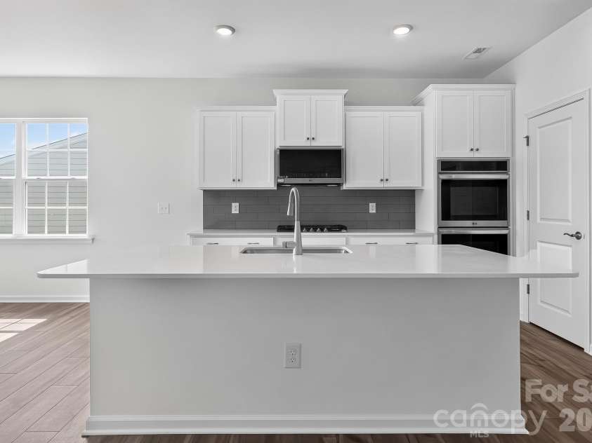 384 Waxhaw Village Road, Lancaster, SC 29720.  MLS# CAR4422735, YatesRealty ID 49499. 