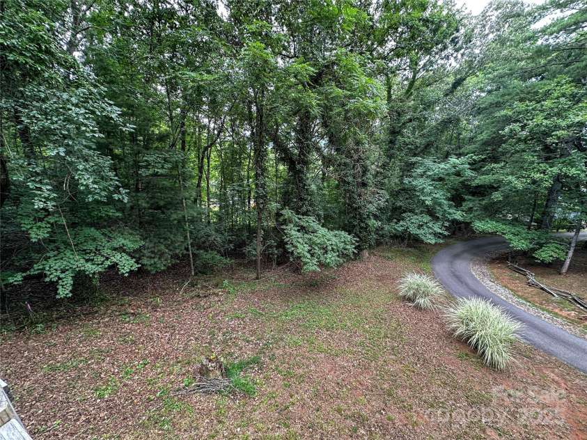 171 Windy Hill Drive, Franklin, NC 28734.  MLS# CAR4278856, YatesRealty ID 495. 