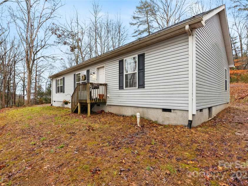 50 cearley Lane, Pisgah Forest, NC 28768.  MLS# CAR4211215, YatesRealty ID 495. 