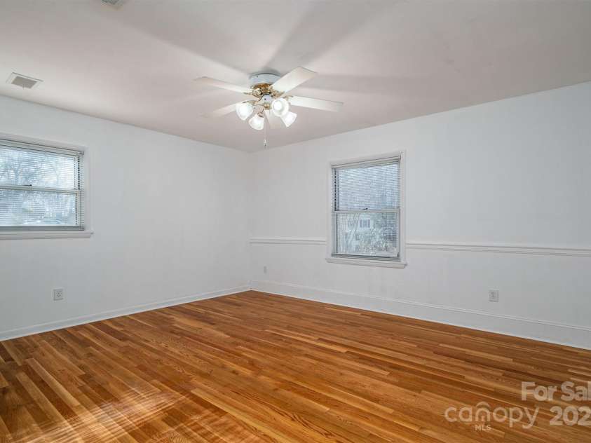 9026 Longview Drive, Charlotte, NC 28214.  MLS# CAR4226827, YatesRealty ID 4950. 