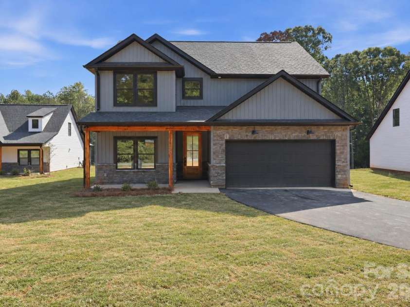 363 Lake Farm Drive, Salisbury, NC 28146.  MLS# CAR4422665, YatesRealty ID 49501. 