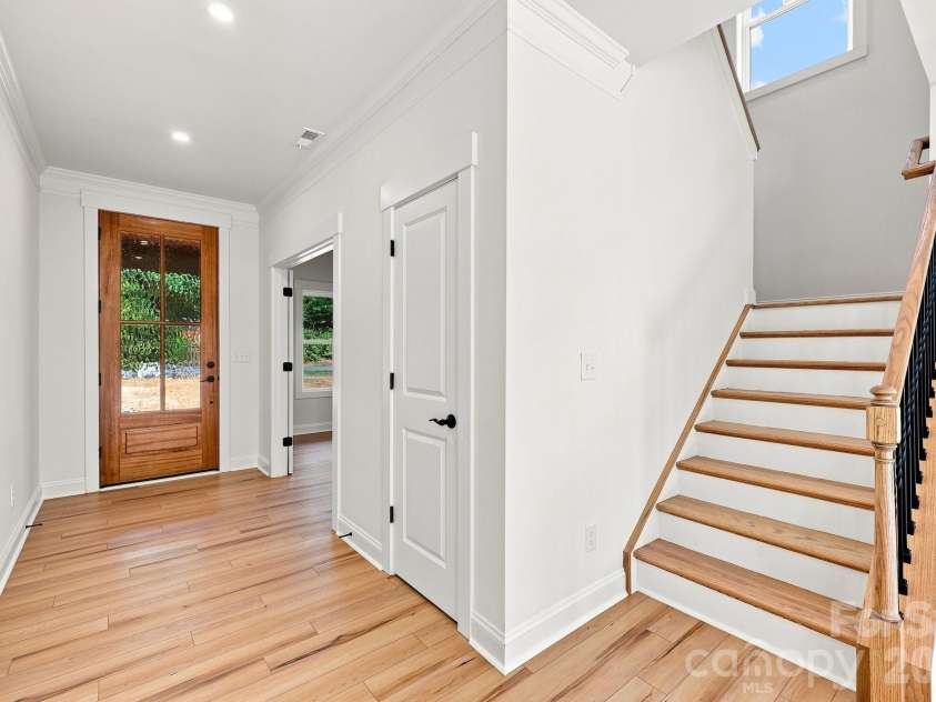 363 Lake Farm Drive, Salisbury, NC 28146.  MLS# CAR4422665, YatesRealty ID 49501. 