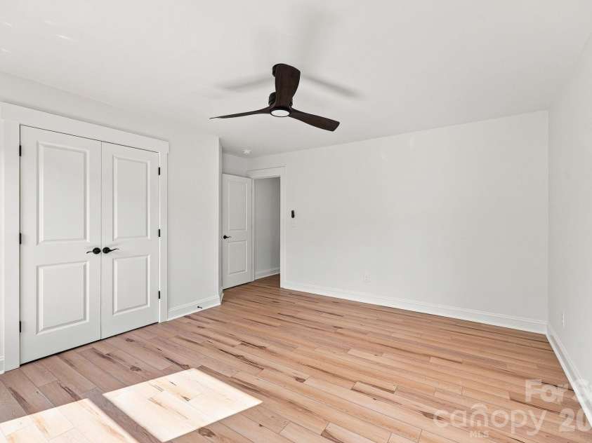 363 Lake Farm Drive, Salisbury, NC 28146.  MLS# CAR4422665, YatesRealty ID 49501. 