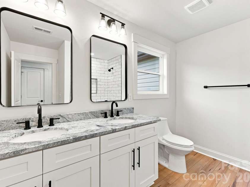 363 Lake Farm Drive, Salisbury, NC 28146.  MLS# CAR4422665, YatesRealty ID 49501. 