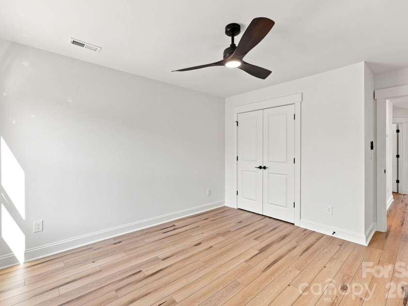 363 Lake Farm Drive, Salisbury, NC 28146.  MLS# CAR4422665, YatesRealty ID 49501. 