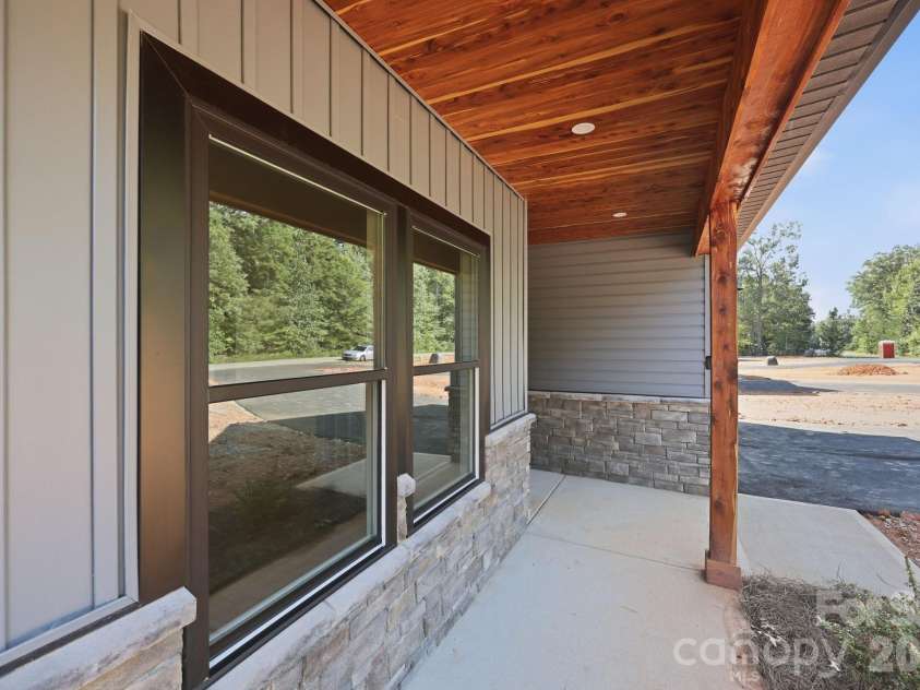 363 Lake Farm Drive, Salisbury, NC 28146.  MLS# CAR4422665, YatesRealty ID 49501. 