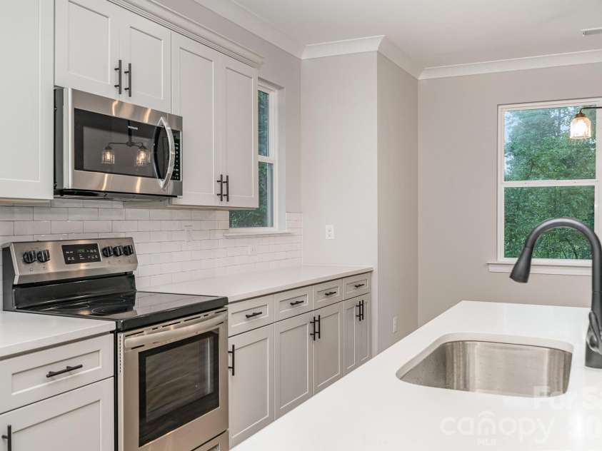 1531 Lisbon Lane, Charlotte, NC 28269.  MLS# CAR4422744, YatesRealty ID 49502. 