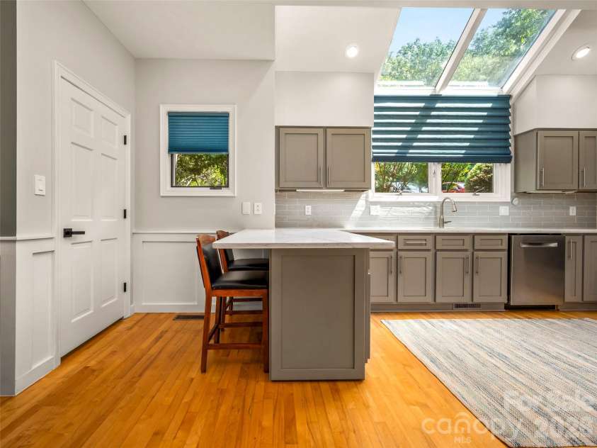 1003 Indian Cave Road, Hendersonville, NC 28739.  MLS# CAR4422087, YatesRealty ID 49508. 