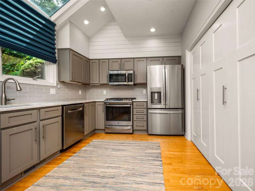 1003 Indian Cave Road, Hendersonville, NC 28739.  MLS# CAR4422087, YatesRealty ID 49508. 