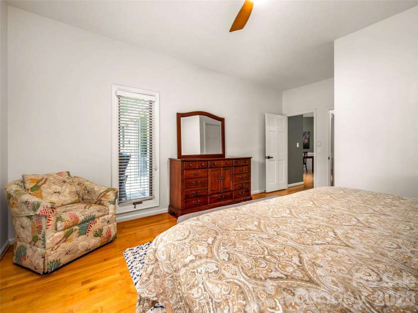 1003 Indian Cave Road, Hendersonville, NC 28739.  MLS# CAR4422087, YatesRealty ID 49508. 