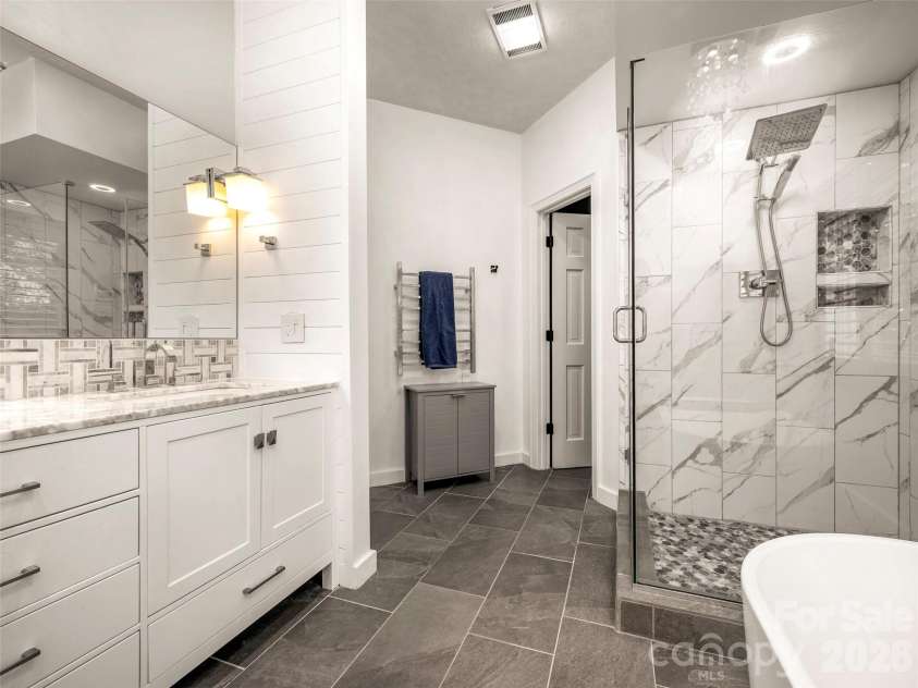 1003 Indian Cave Road, Hendersonville, NC 28739.  MLS# CAR4422087, YatesRealty ID 49508. 