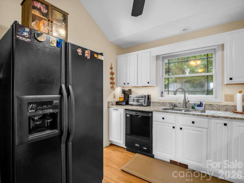 121 Mitchell View Drive, Old Fort, NC 28762.  MLS# CAR4418432, YatesRealty ID 49509. 