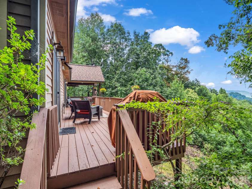 121 Mitchell View Drive, Old Fort, NC 28762.  MLS# CAR4418432, YatesRealty ID 49509. 