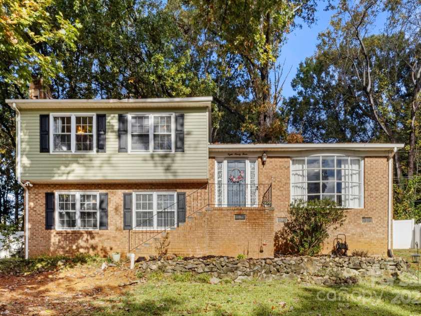 893 Ragin Lane, Rock Hill, SC 29732.  MLS# CAR4314906, YatesRealty ID 4951. 