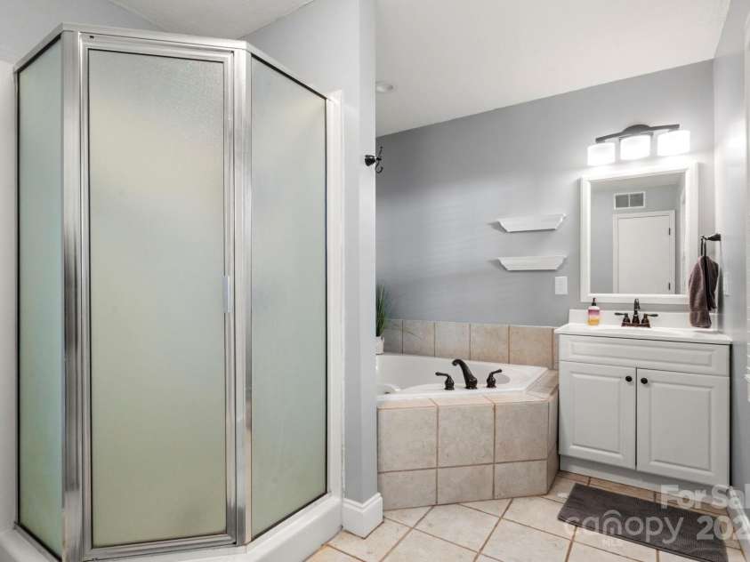 893 Ragin Lane, Rock Hill, SC 29732.  MLS# CAR4314906, YatesRealty ID 4951. 