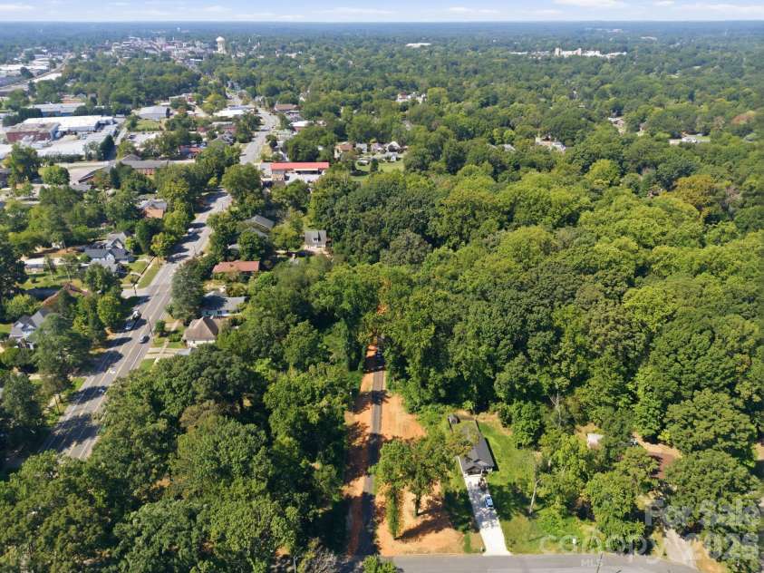 103 17th Street, Salisbury, NC 28144.  MLS# CAR4422672, YatesRealty ID 49510. 