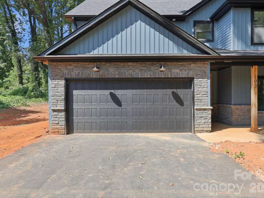 103 17th Street, Salisbury, NC 28144.  MLS# CAR4422672, YatesRealty ID 49510. 