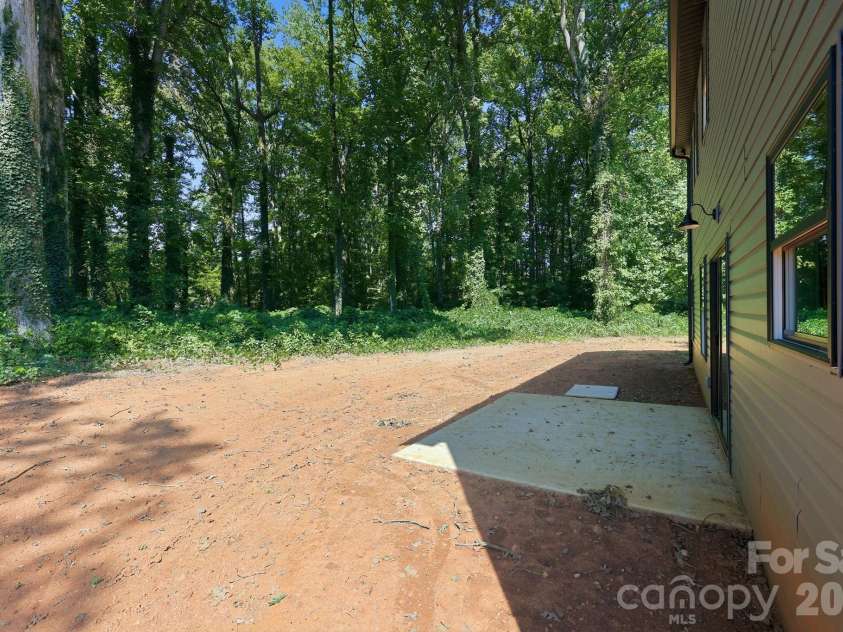 103 17th Street, Salisbury, NC 28144.  MLS# CAR4422672, YatesRealty ID 49510. 