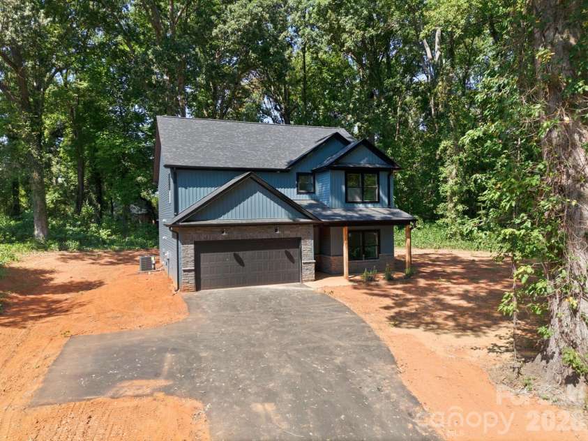 103 17th Street, Salisbury, NC 28144.  MLS# CAR4422672, YatesRealty ID 49510. 