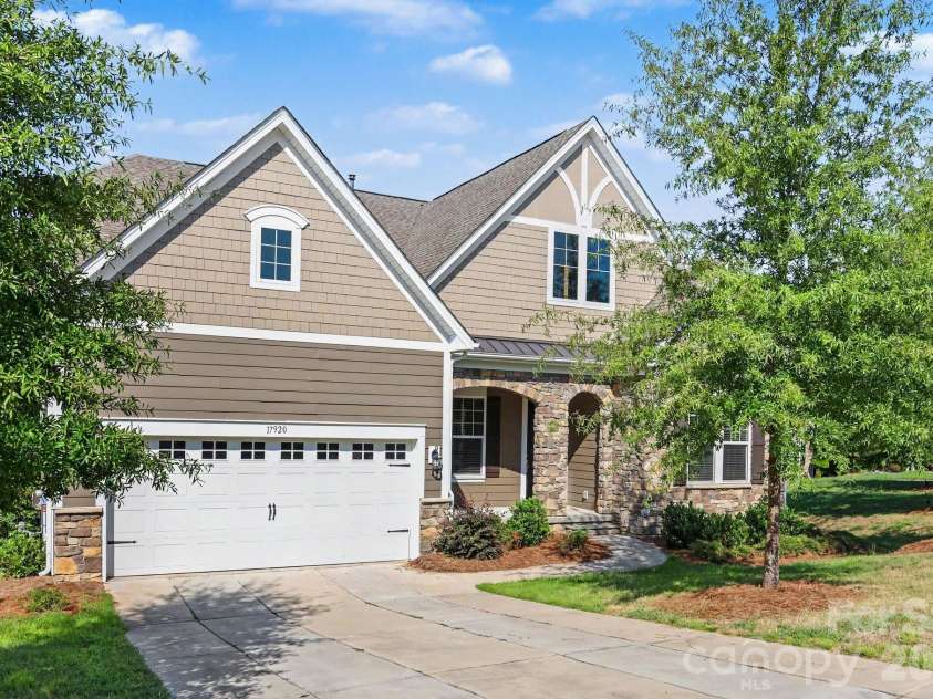 17920 Culross Lane, Charlotte, NC 28278.  MLS# CAR4422290, YatesRealty ID 49511. 