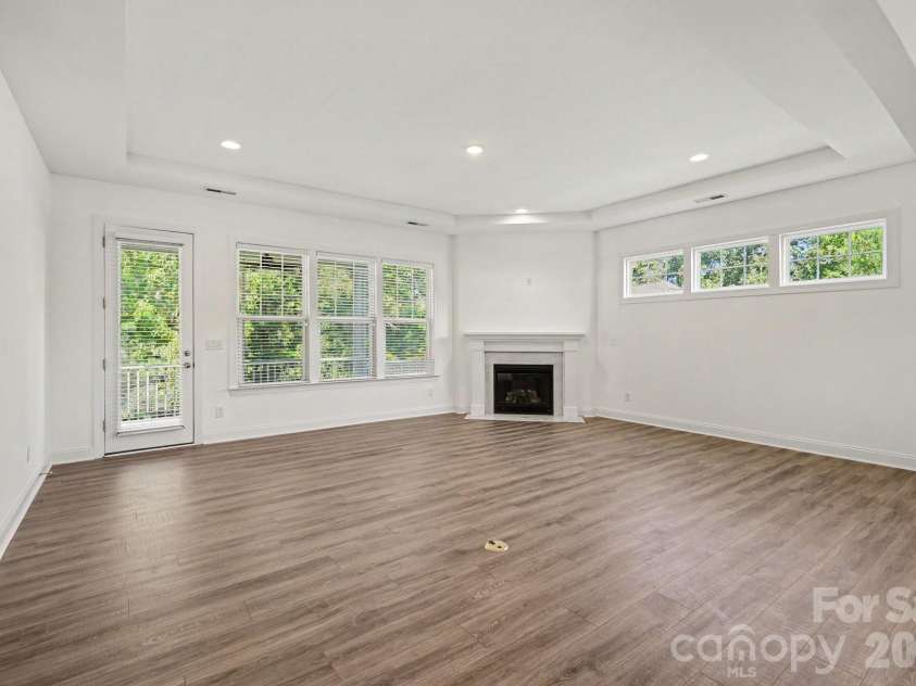 17920 Culross Lane, Charlotte, NC 28278.  MLS# CAR4422290, YatesRealty ID 49511. 