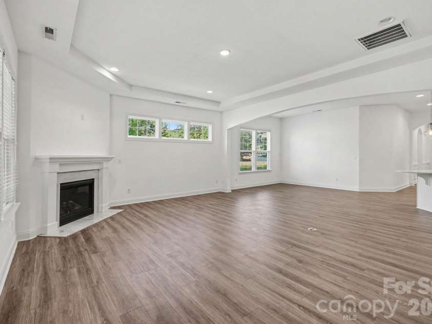 17920 Culross Lane, Charlotte, NC 28278.  MLS# CAR4422290, YatesRealty ID 49511. 