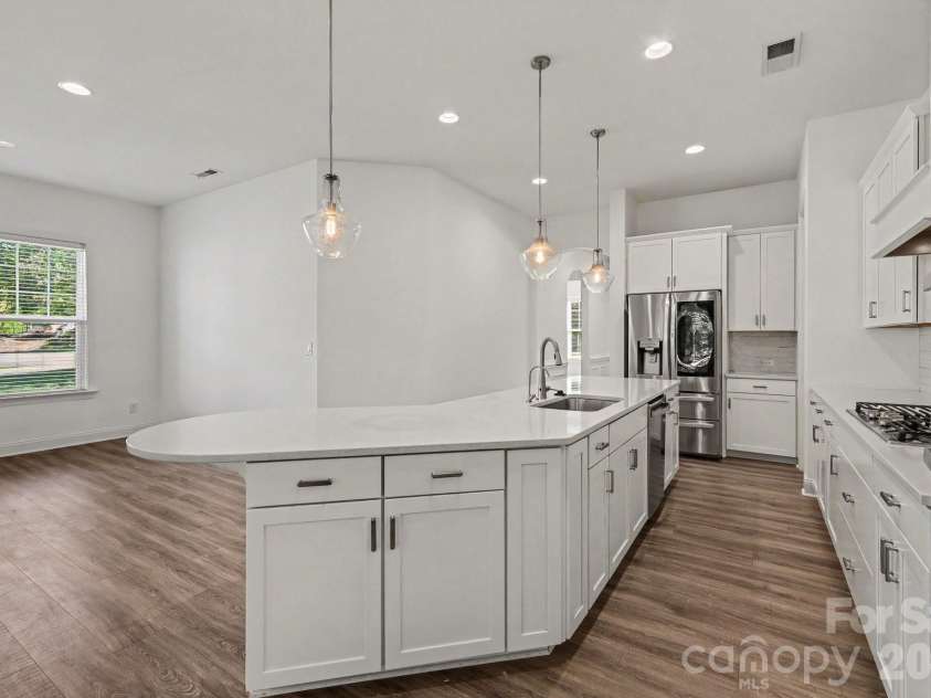 17920 Culross Lane, Charlotte, NC 28278.  MLS# CAR4422290, YatesRealty ID 49511. 