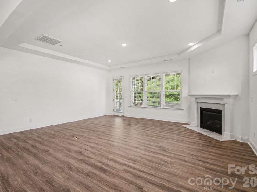 17920 Culross Lane, Charlotte, NC 28278.  MLS# CAR4422290, YatesRealty ID 49511. 