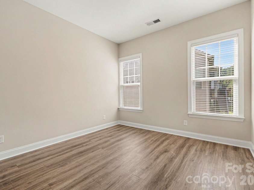 17920 Culross Lane, Charlotte, NC 28278.  MLS# CAR4422290, YatesRealty ID 49511. 