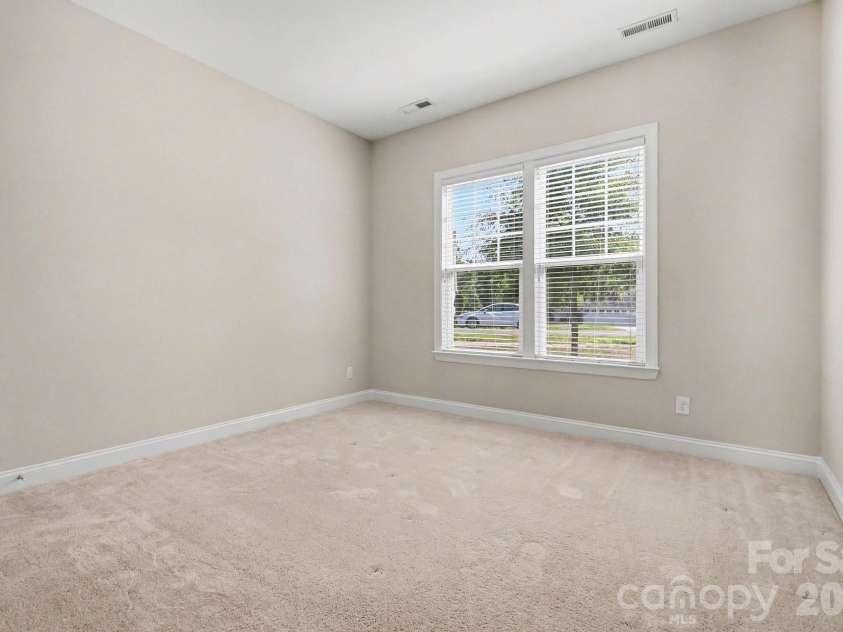 17920 Culross Lane, Charlotte, NC 28278.  MLS# CAR4422290, YatesRealty ID 49511. 