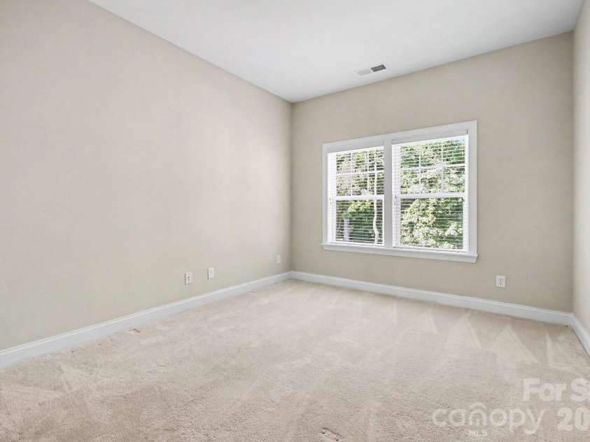 17920 Culross Lane, Charlotte, NC 28278.  MLS# CAR4422290, YatesRealty ID 49511. 