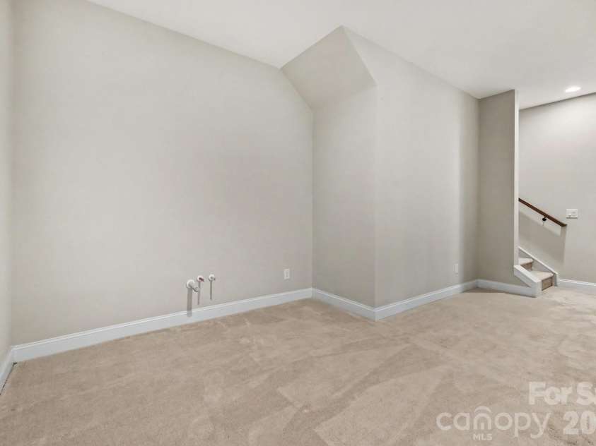 17920 Culross Lane, Charlotte, NC 28278.  MLS# CAR4422290, YatesRealty ID 49511. 